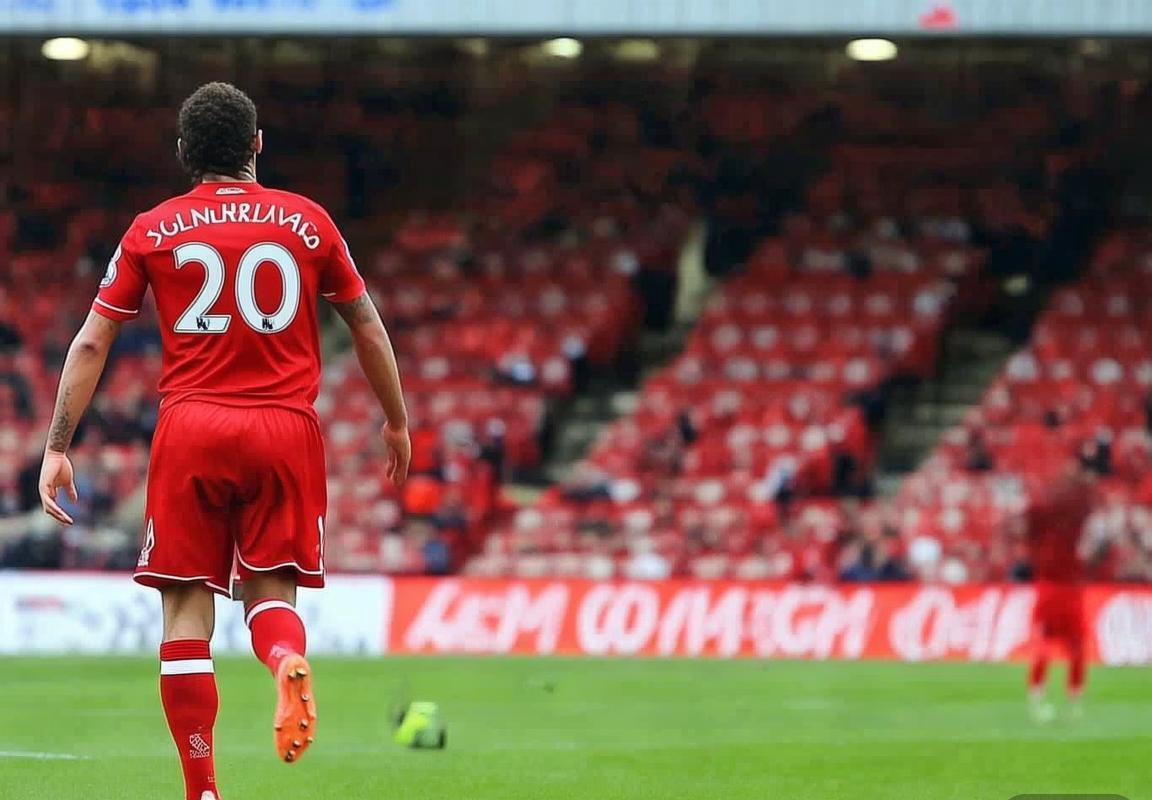 英超联赛：利物浦坐镇安菲尔德球场迎战桑德兰，历史交锋记录彰显绝对优势